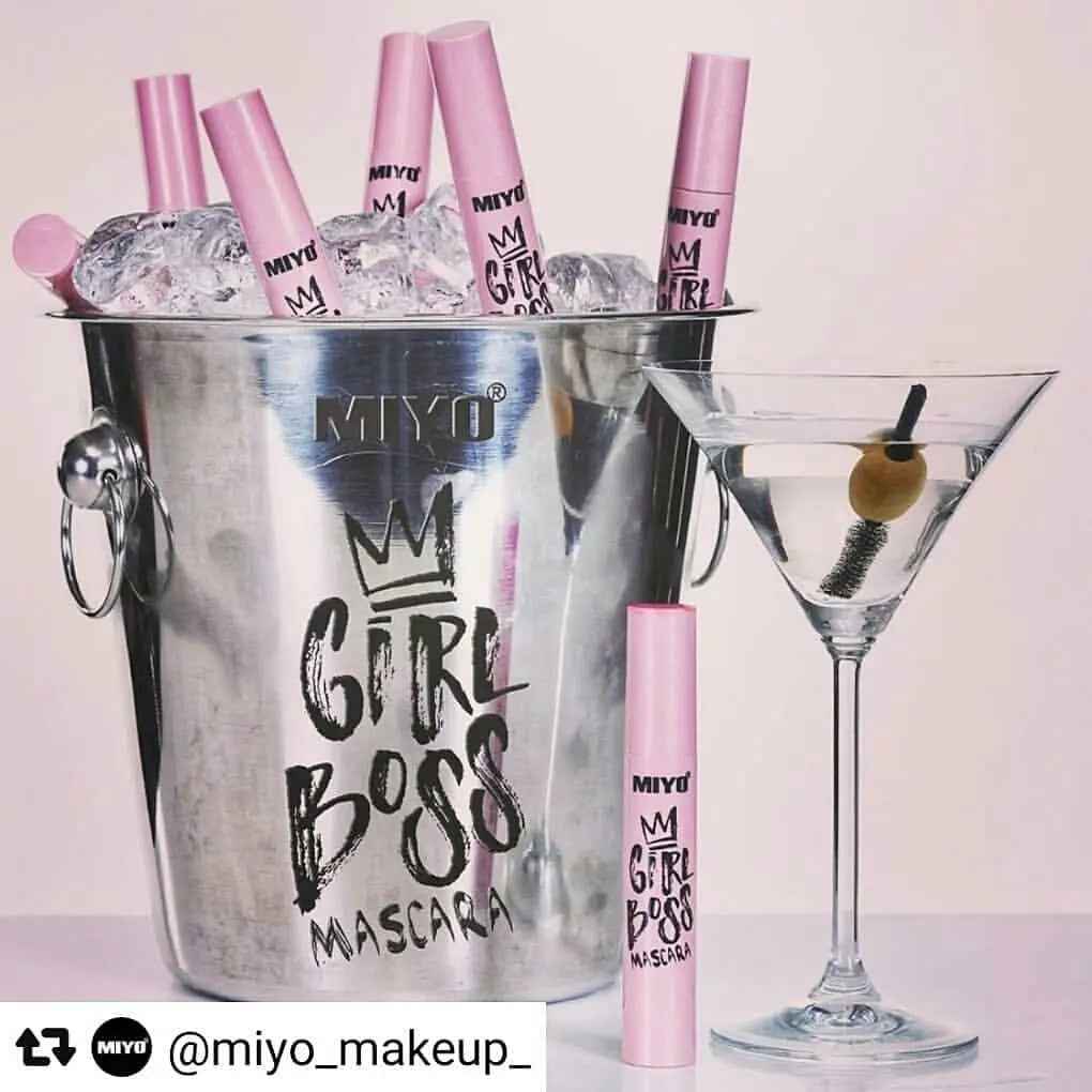 GIRL BOSS MASCARA